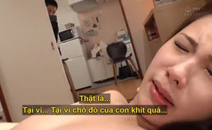 Hẹn hò tại khách sạn với một người đẹp gợi cảm, mặc đồ hầu gái có vòng ba to béo, chiếc lưỡi mềm mại liếm dương vật và đưa sâu vào âm hộ...